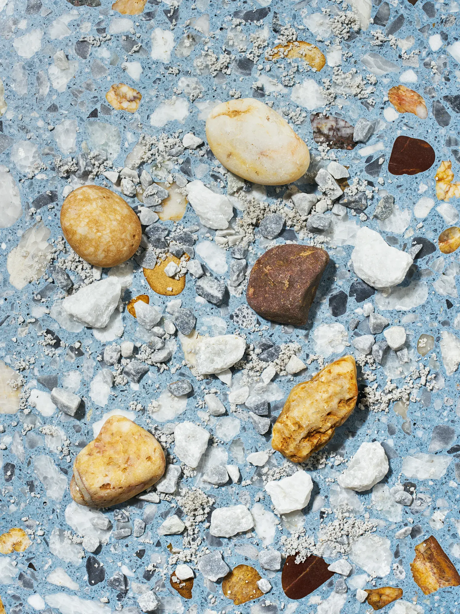Surface minérale texturée de la série Petrified Carpets de Studio Ossidiana