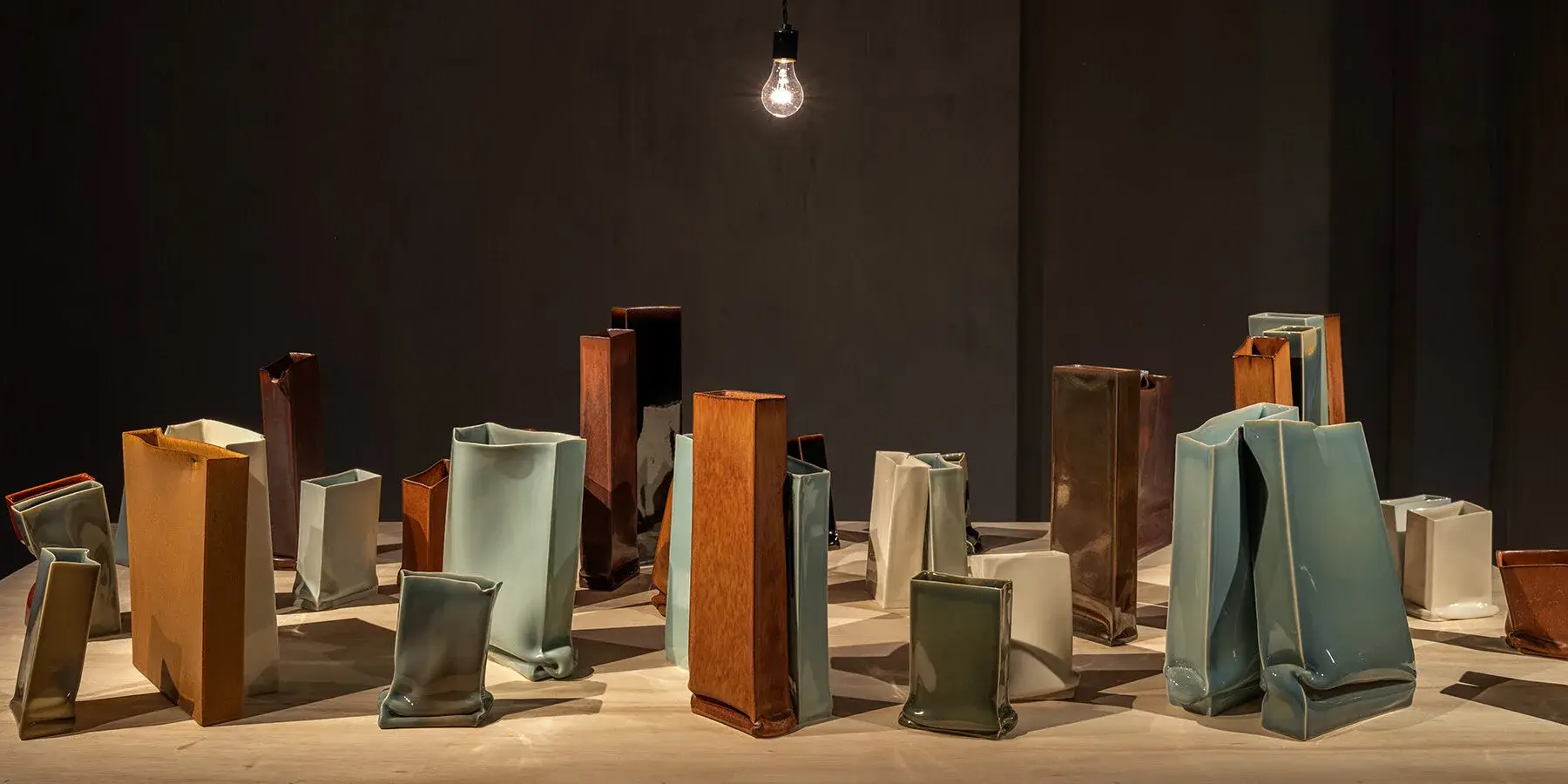 Vue de l’exposition Noir C’est Noir d’Emmanuel Boos chez Raisonné à New York