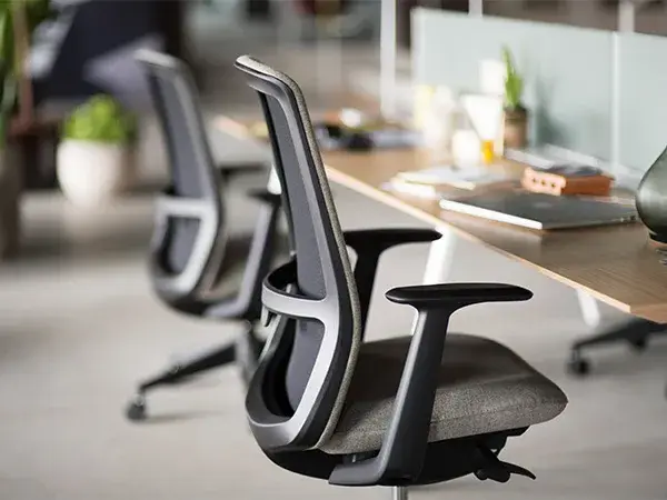 Haworth Fern chair using plastic components integrated into its closed-loop process