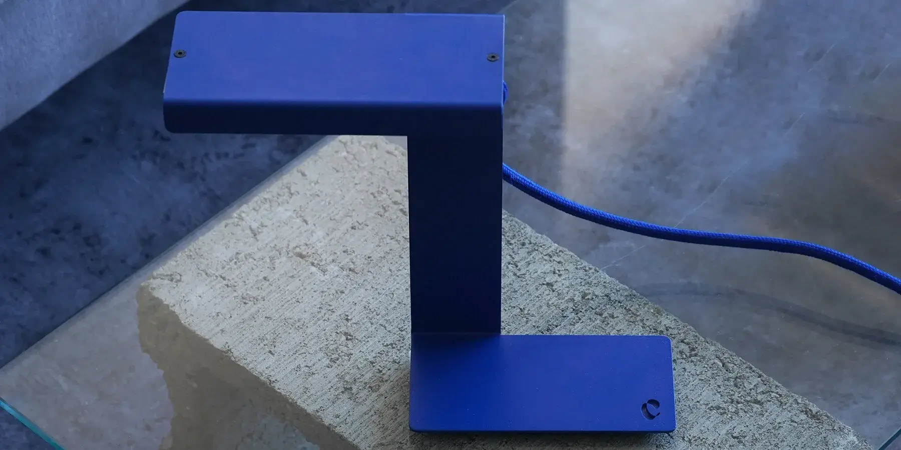 Cobre Estudio Lamp Z formed from folded sheet steel