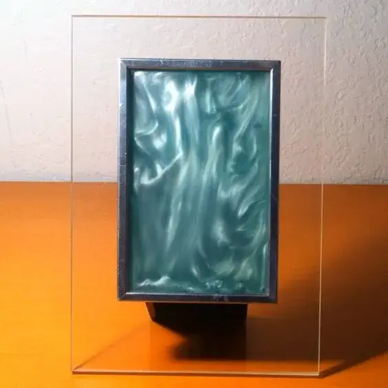 Vortex visible in liquid filled with reflective rheoscopic particles