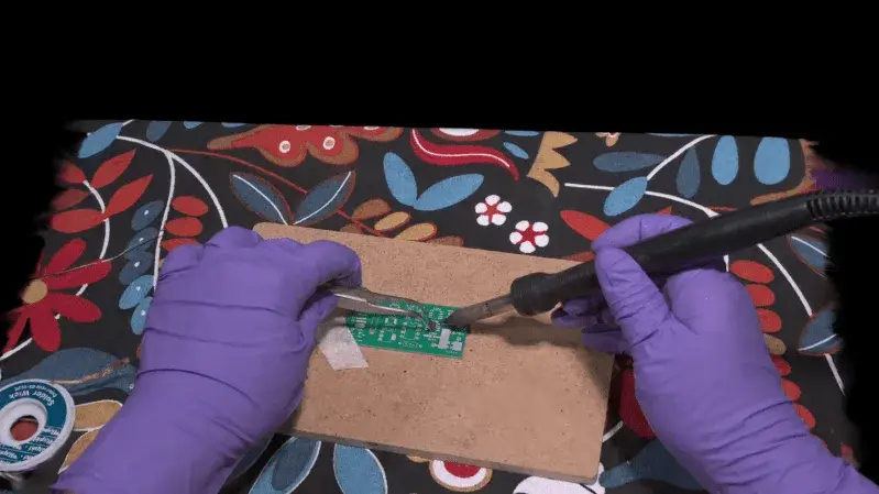 Free-viewpoint 3D reconstruction of a hand-soldering demonstration