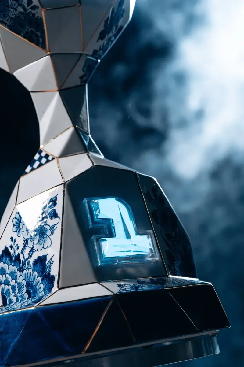 Detail of the winner's trophy showing the Dutch lion and the number 1